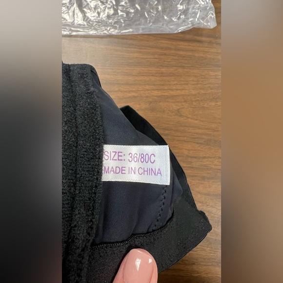 Black bra with underwire. 36C. NWT - Picture 4 of 4